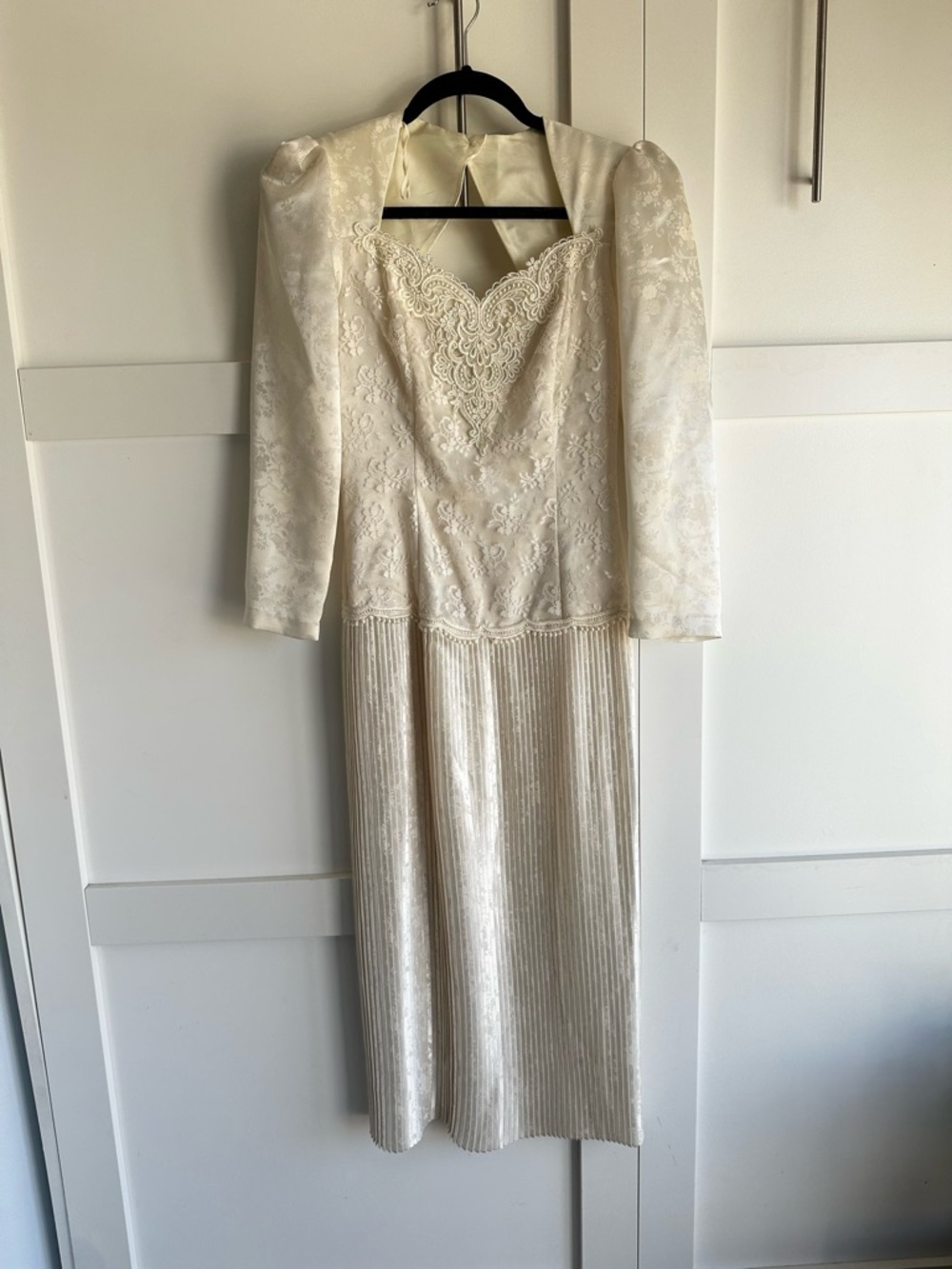 Scott McClintock Ivory Lace Evening Dress
